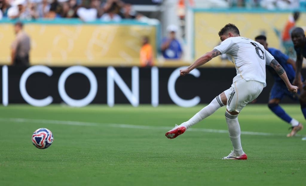 羽毛球全英赛石宇奇轻松过首关