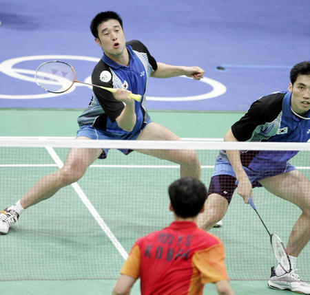 众为之欢呼 众为之欢呼